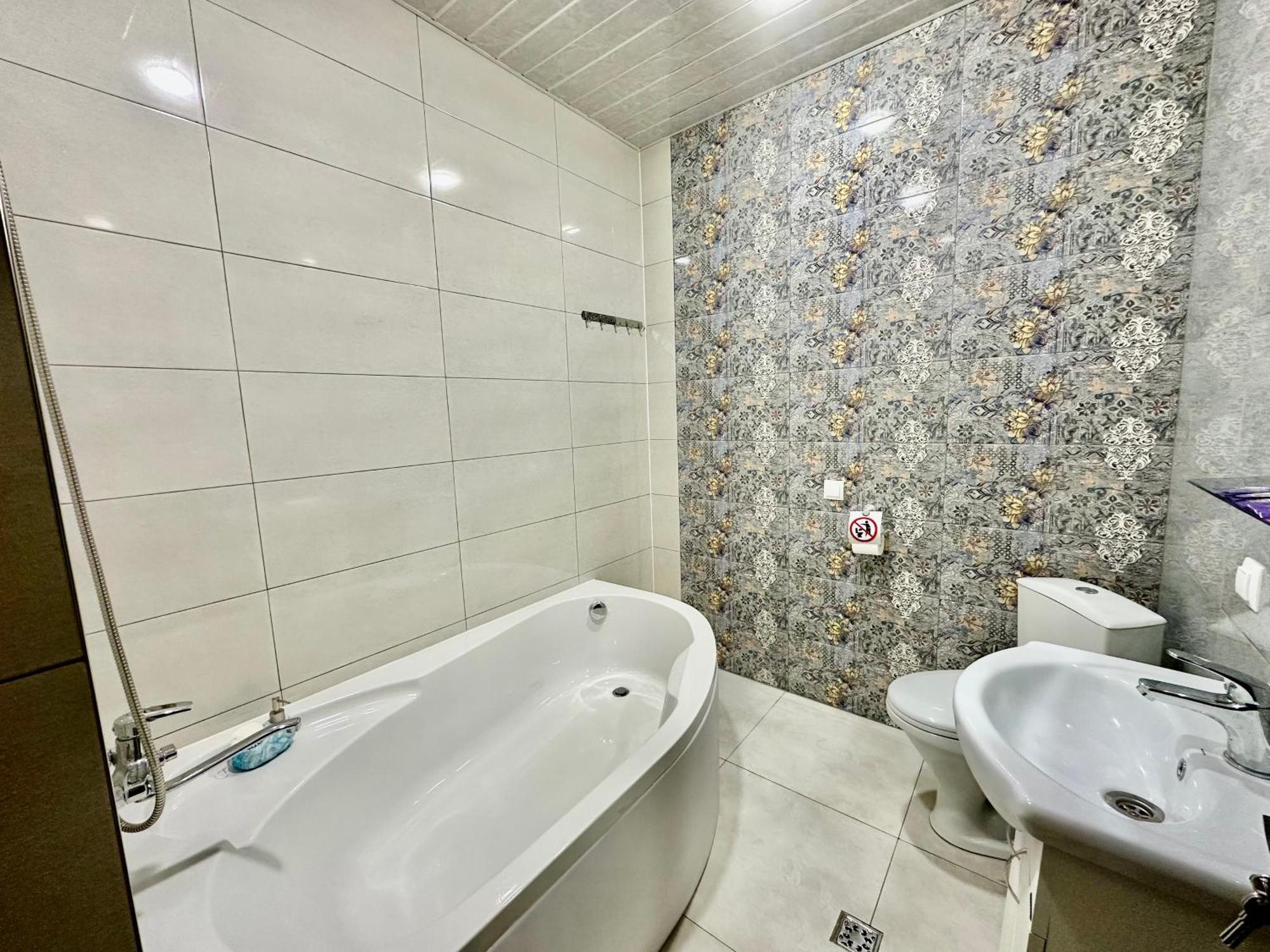 Tadevosyan Guest House Bjni 외부 사진