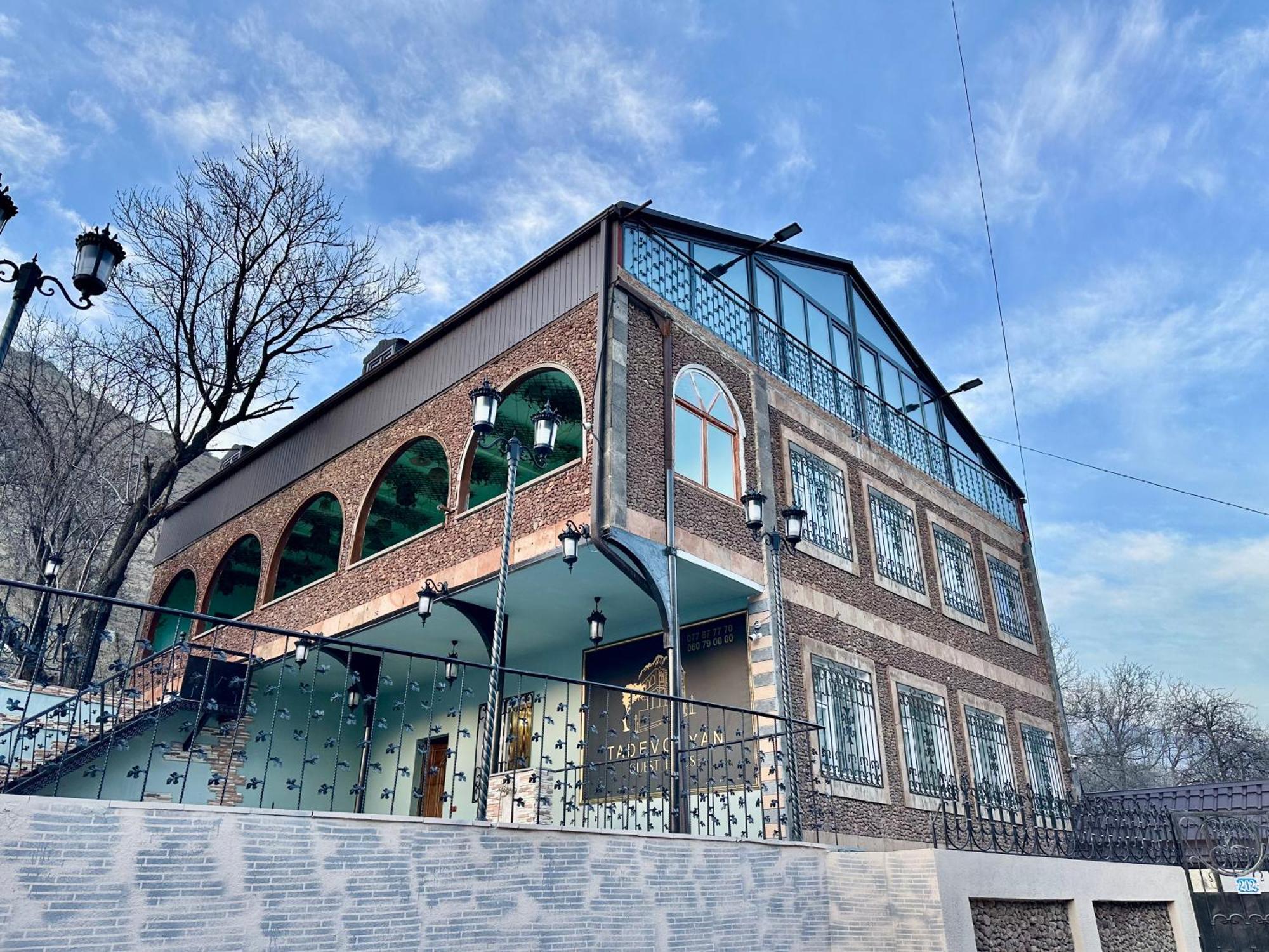 Tadevosyan Guest House Bjni 외부 사진